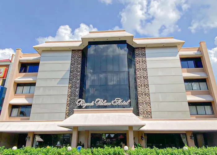 Riyadi Palace Hotel Surakarta 